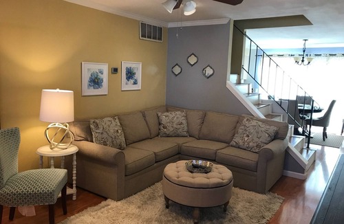 Pleasanton House | Nice Townhouse in charming Pleasanton