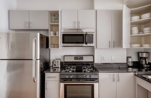 Cardozo Apartment | Nice U Street 1BR w/Concierge & W/D, nr Nightlife, by Blueground