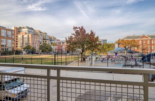 Cardozo Apartment | Nice U Street 1BR w/Concierge & W/D, nr Nightlife, by Blueground