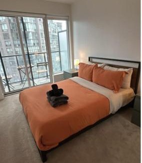 Port Hope Apartment | Nice view apartment office den
