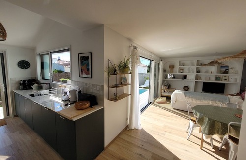 L'Epine Villa | Nice villa with swimming pool, Close to the beach and shops