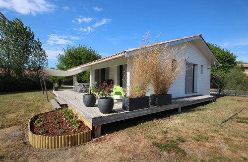 Sanguinet House | Nice wooden house on a large lot, near the lake and downtown