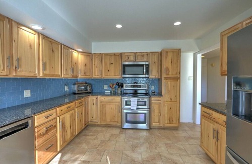Glenwood Springs House | Nicely Appointed Home with Mtn Views, Near Skiing!
