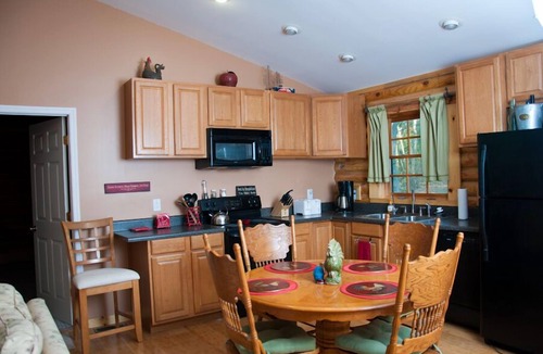 Smyrna Cabin | Nicely Appointed Cabin in Scenic Setting. Family-friendly, Romantic Too!