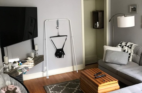 Greenwood - Coxwell Apartment | Nicely appointed, quiet private apartment 100 M from the Danforth