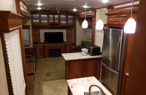 Stanton House | Nicely Furnished, Stationery RV for Cozy Weekend GetAways and OVERFLOW sleeping