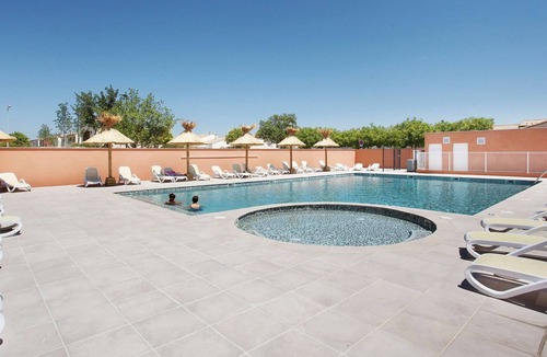 Aigues-Mortes Apartment | Nicely maintained apartment near the historic Aigues-Mortes
