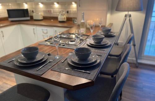 Irvine House | Niche View