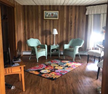 North Bend House | Nick's Nest in North Bend