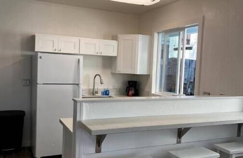 Hilo Apartment | Nick's-"Spring Special" 130- large 3 bedroom