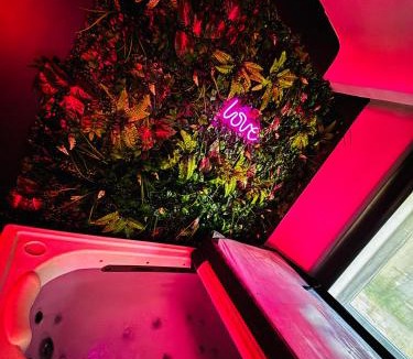Piolenc House | Nid ange love room vaucluse