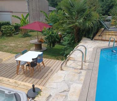 Saint-Amant-de-Bonnieure House | Nid Charentais Angouleme pool jacuzzi