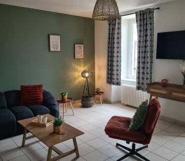 Saint-Malo-du-Bois House | Nid des Hirondelles Gîte cozy terrasse & parking proche du Puy duFou