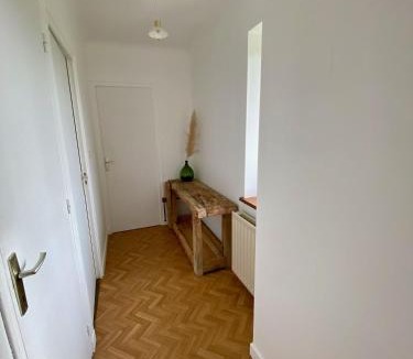 Saint-Just-Saint-Rambert House | Nid douillet au bord de l'eau