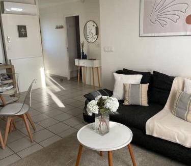 Saint-Jean-de-Bournay Apartment | Nid douillet a la campagne