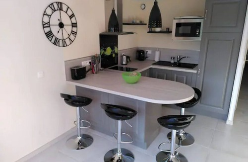 Palavas-les-Flots Apartment | Nid Douillet F2 Avec Jardin, Plage 200 m, Parking Privé, Piscine