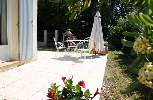 Collias House | NID DOUILLET IN COLLIAS