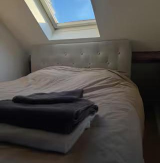 Gare House | Nid du Beffroi Gare, Ferry & Shuttle