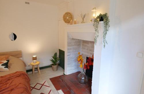 Pont-Audemer Apartment | Nid normand en bâtisse 1620 - Calme & hyper centre