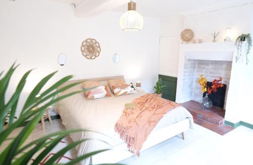 Pont-Audemer Apartment | Nid normand en bâtisse 1620 - Calme & hyper centre