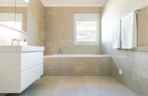 Spiez Apartment | Niesen Apartment - Aare Jungfrau AG
