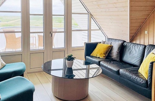 Blavand Strand House | Nifty Holiday Home in Bl vand with Swimming Pool