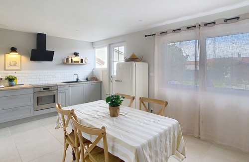 Chaumont House | Night & day in Chaumont