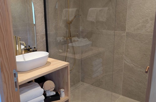 Pessac Cabin | Night Experience By Zoo Bordeaux Pessac