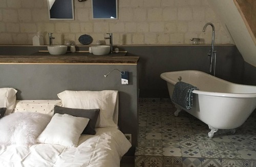 Agnez-les-Duisans Bed & Breakfast | Night in B & B in an atypical setting with wellness area