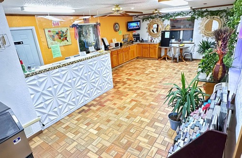 Sweet Springs Hotel | Night Inn