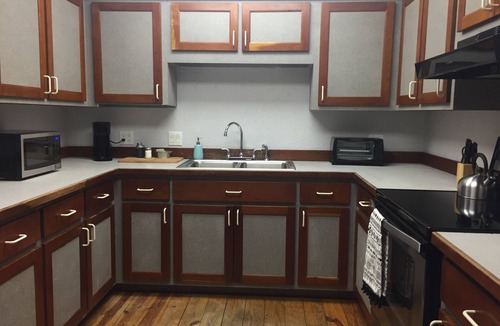 Eureka Springs Historic District Apartment | Night Owl 4N DOWNTOWN (optional paid parking upon request)