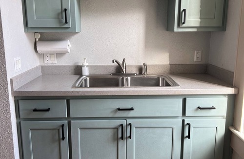 Eureka Springs Historic District Apartment | Night Owl 4S DOWNTOWN! (optional paid parking upon request)