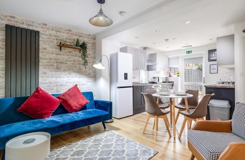 Stonnall House | Night Stay - Alpha House