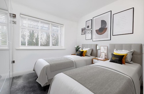 Acocks Green House | Night Stay - Beta House