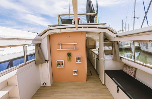 Bassins a Flot Boat Rental | Nightboat Péniche