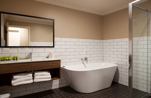 Nowra Hotel | Nightcap at Archer Hotel