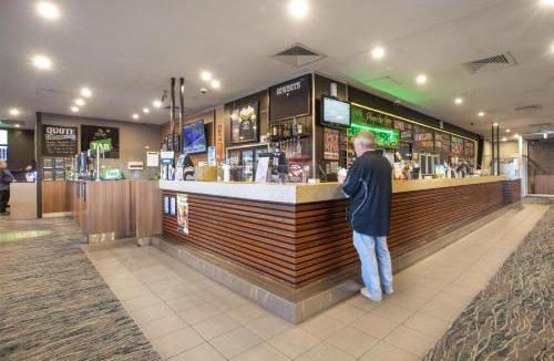 Garbutt Hotel | Nightcap at Dalrymple Hotel