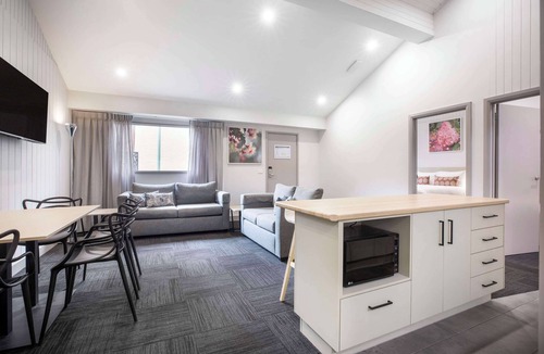 Ferntree Gully Hotel | Nightcap at Ferntree Gully Hotel Motel