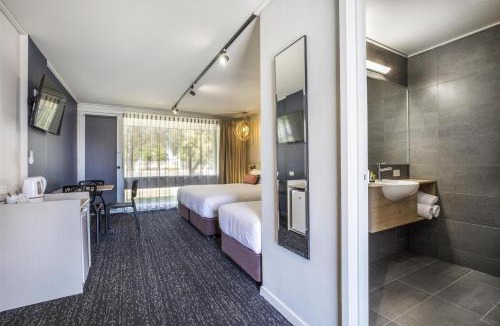 Corio Hotel | Nightcap at Gateway Hotel