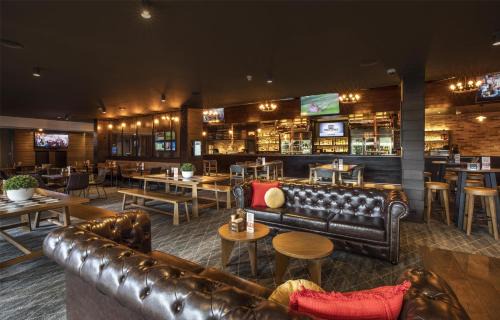 Ringwood Hotel | Nightcap at Manhattan Hotel