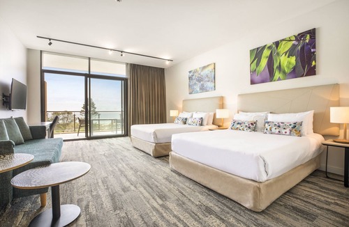 Narrabeen Hotel | Nightelier Narrabeen