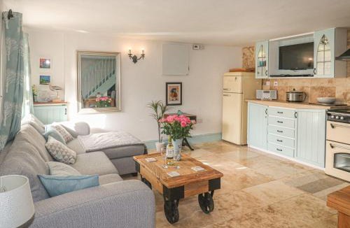 Lower Trengale House | Nightingale Cottage