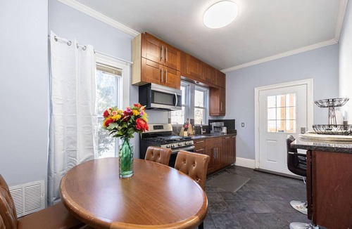 Roxbury Apartment | Nightingale In Boston