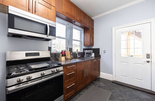 Roxbury Apartment | Nightingale In Boston