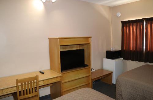 Thunder Bay Hotel | Nights Inn Motel