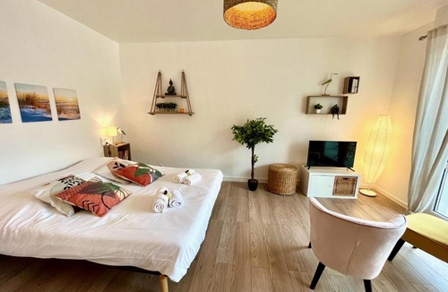 Le Beau Site Apartment | Nihal, Studio proche Zenith avec parking et balcon
