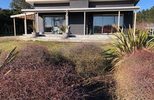 Foxton Beach House | Nikau’s on Palmer