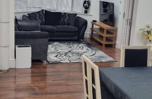 Gillingham Cabin | Nikoda Lodge