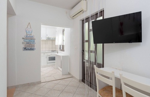 Vir House | Nikolina by Interhome
