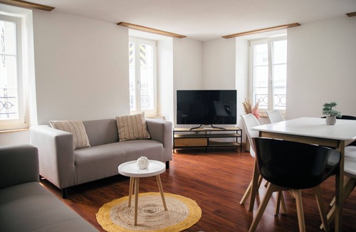 Unterseen Apartment | Nimbuzzz Apartment 1